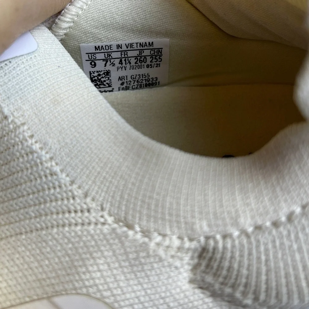 Adidas‎ Ultraboost Slip On DNA Cream White Gold Sneaker Athleisure Women's 9